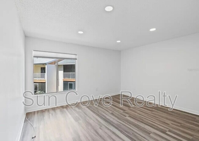 Building Photo - 9940 7th Way N