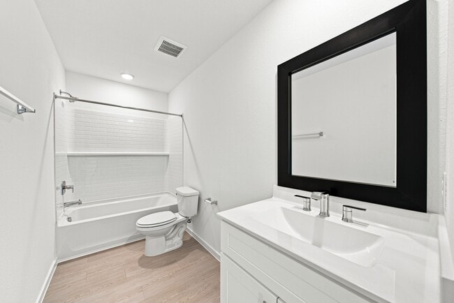 Building Photo - 618 Amber Fls Dr
