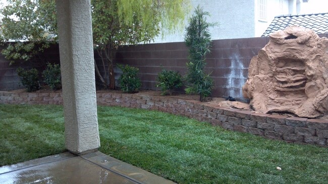 Building Photo - Summerlin, Single Story Beautiful 3-bedroom home with 2 full baths