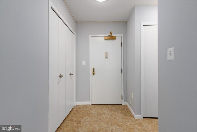 Building Photo - 3705 S George Mason Dr