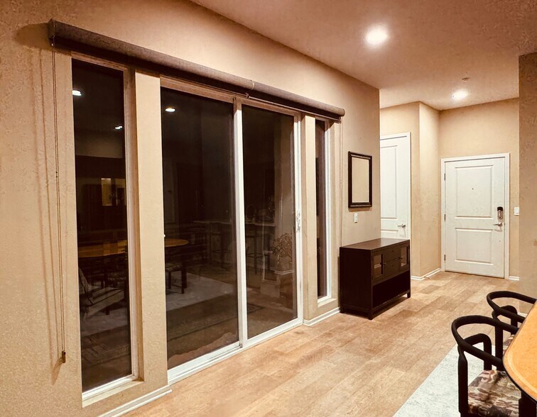 Building Photo - 13019 Park Pl