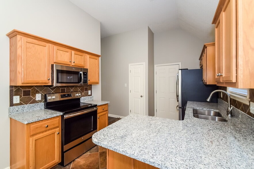 Building Photo - 1303 Chatman Way