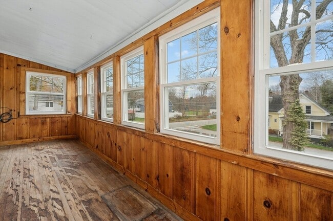 Building Photo - 95 S Main St