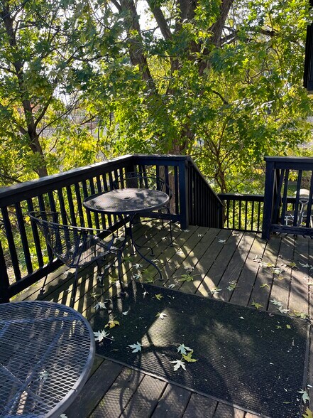 Building Photo - 872 19th Ave SE