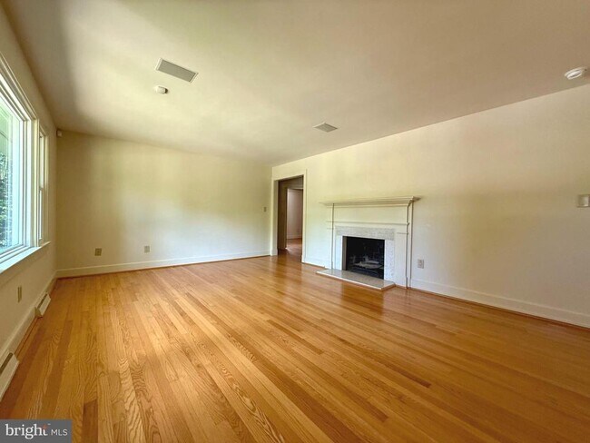 Building Photo - 1614 Littlepage St