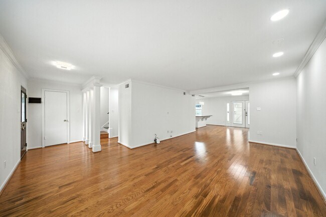 Building Photo - 6468 Burgoyne Dr.