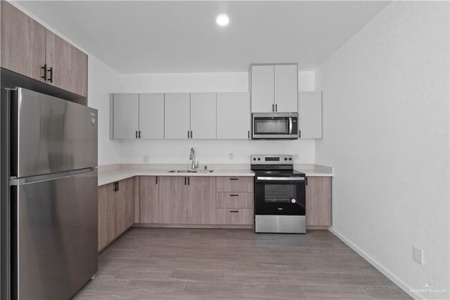Building Photo - 21 Briggs Rd