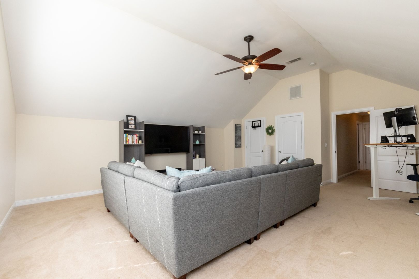 Building Photo - 7205 Riverfront Dr