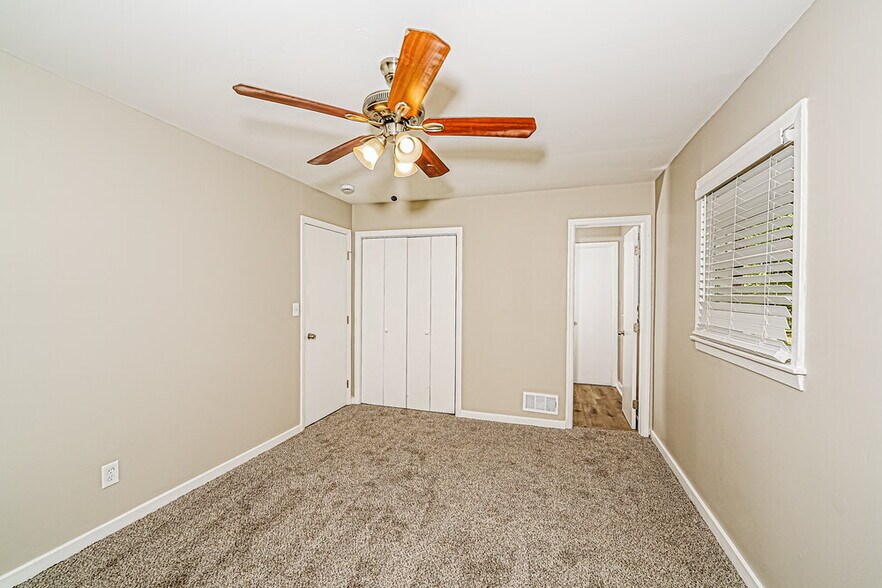 Building Photo - 1716 2nd St NE