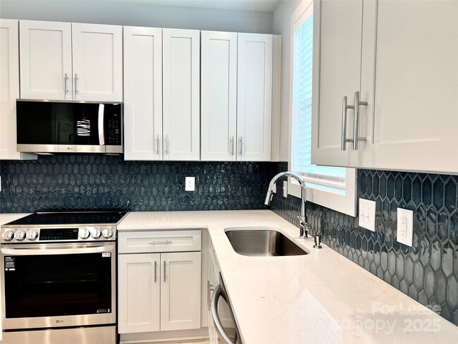 Building Photo - 13038 John Bostar Ln