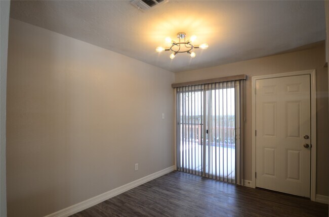 Building Photo - 76 S Wavy Oak Cir