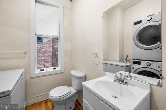 Building Photo - 3314 Auchentoroly Terrace