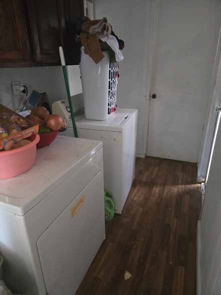 Building Photo - 1075 Sweeten Creek Rd