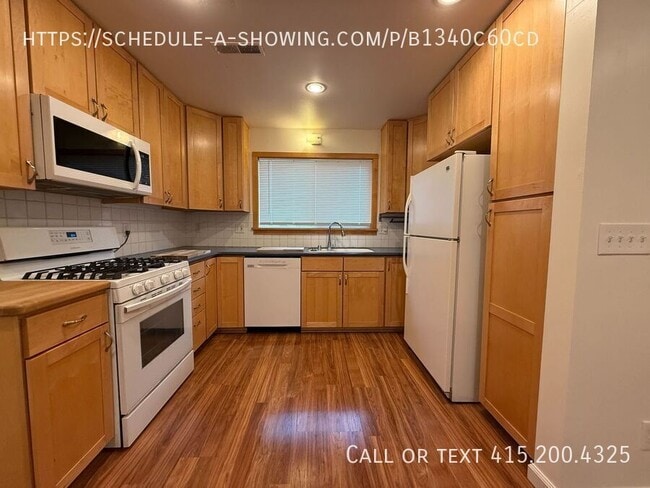 Building Photo - 1200 Capitola Rd