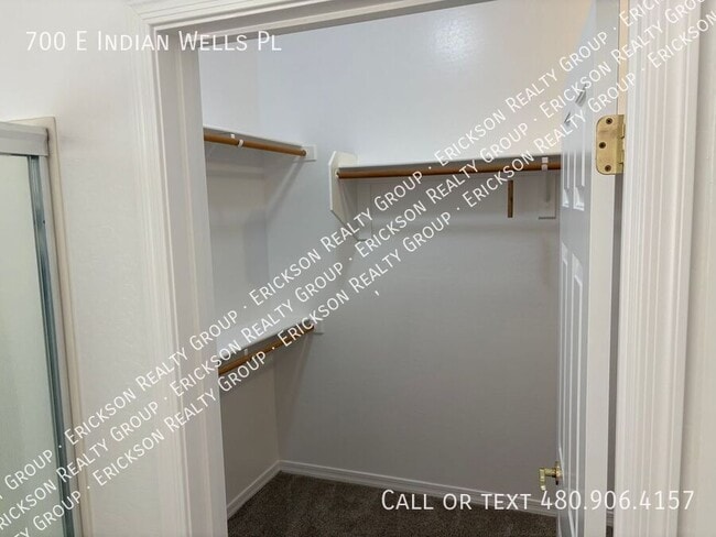 Building Photo - 700 E Indian Wells Pl