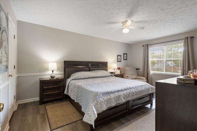 Building Photo - 2660 Windage Dr SW