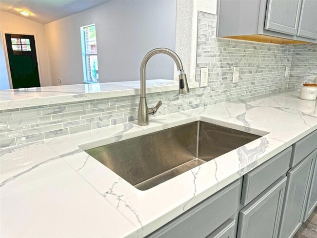 Building Photo - 5201 Bantom Woods Bend