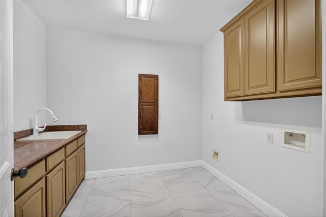 Building Photo - 4405 Wolf Ct