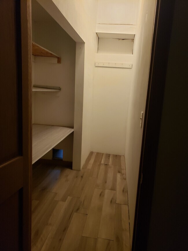 Building Photo - 608 W South St