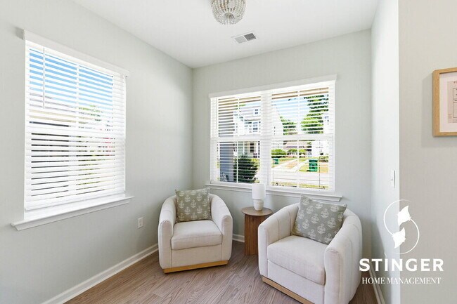 Building Photo - 9 Camp Saxton Way