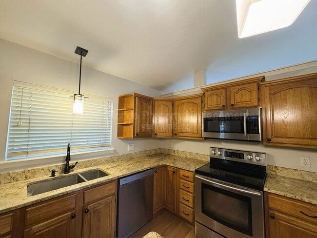 Building Photo - 1407 Spring Ridge Dr