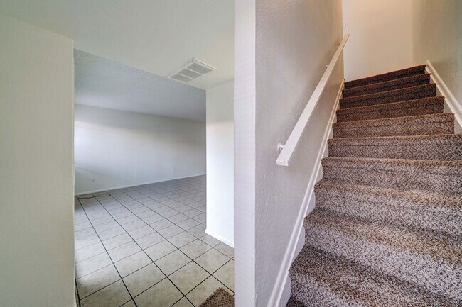 Building Photo - 2696 N 43rd Ave