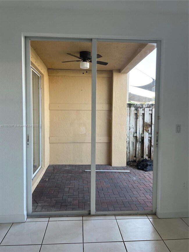 Building Photo - 11541 NW 68th Terrace