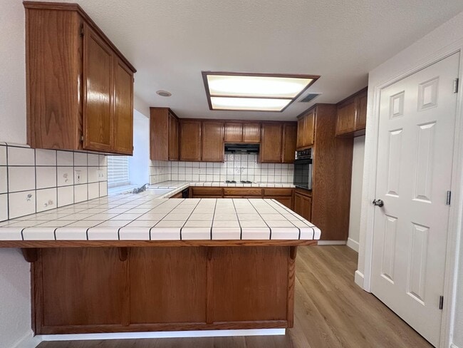 Building Photo - 2378 Grapewood Ct