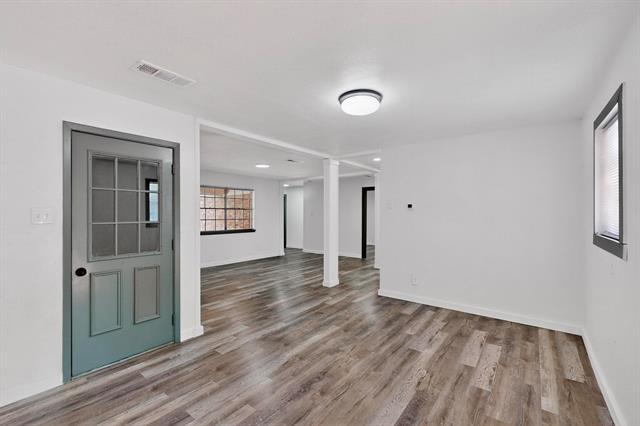 Building Photo - 5908 Emerson Dr