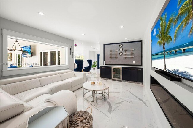 Building Photo - 6561 Marlin Dr