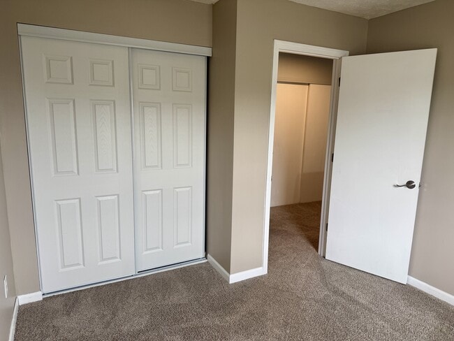 Building Photo - 4681 Grandover Dr