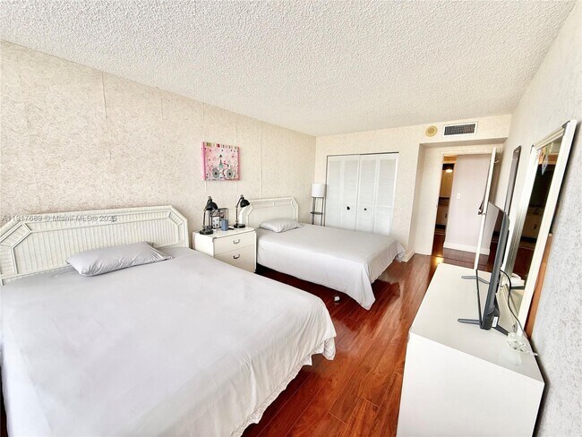 Building Photo - 600 Three Islands Boulevard