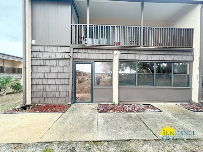 Building Photo - Stunning Spanish Villas Condo in Fort Walton Beach!