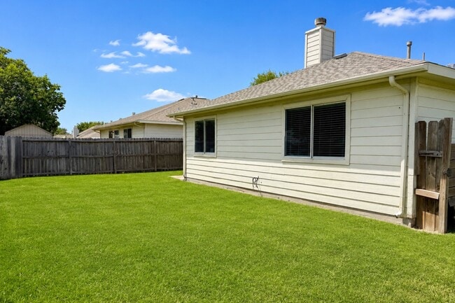 Building Photo - 2403 Orchard Run Way