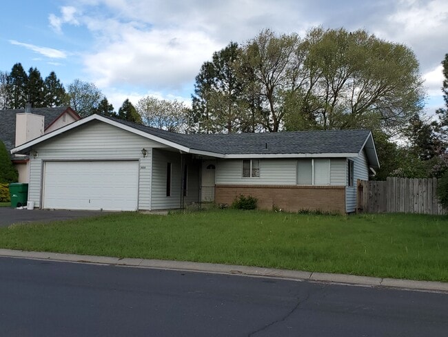 Building Photo - 5363 Gatewood Dr