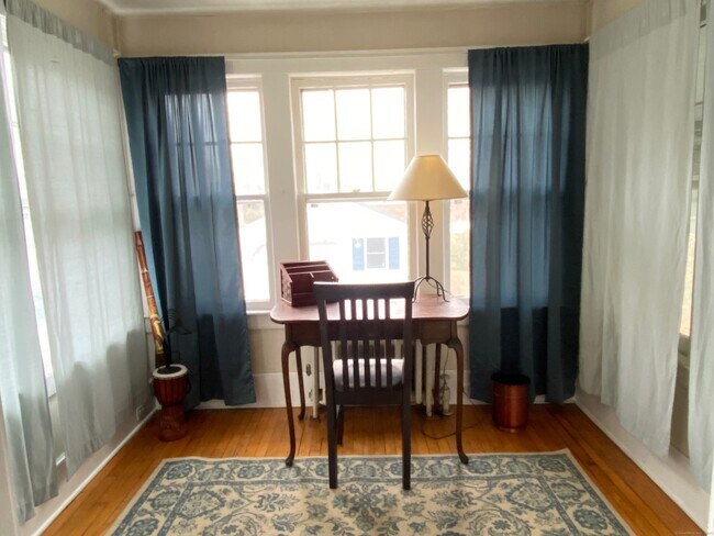 Building Photo - 120 Elm St
