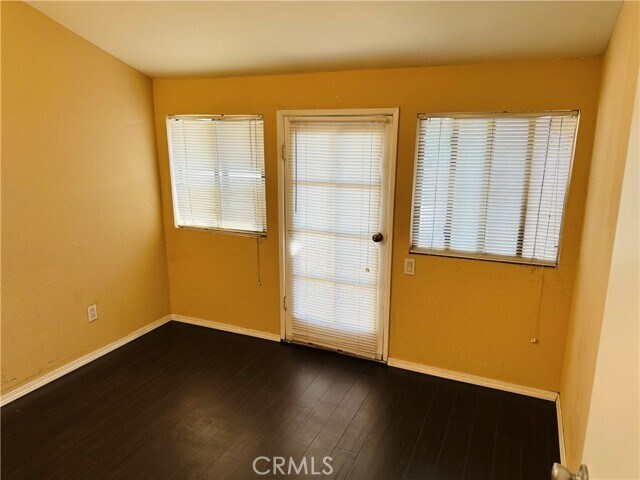 Building Photo - 3627 Cottonwood Cir