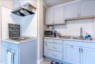 Building Photo - 235 Walnut St NW