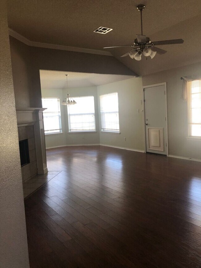 Building Photo - Home Sweet Home!!! November 2022!