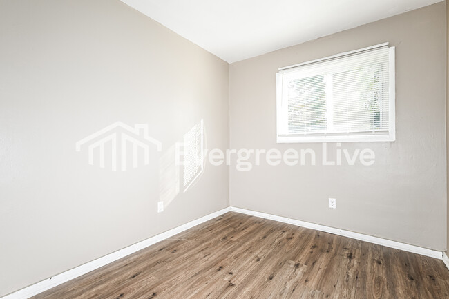 Building Photo - 419 Ferdinand Dr