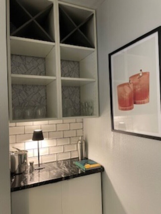 Building Photo - Great Home in Country Club Estates off Brentwood - Heart of South Baton Rouge