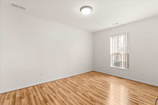 Building Photo - 17104 Chesapeake Cir