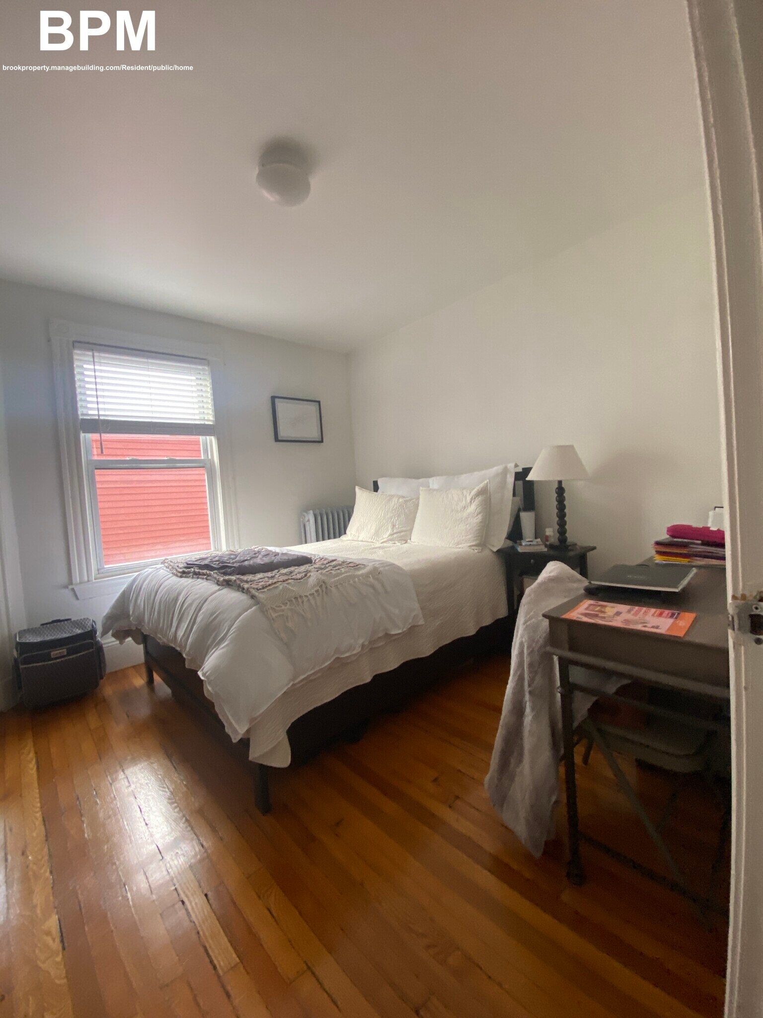 Building Photo - 28 Pond St