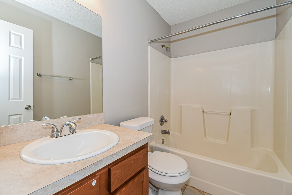 Building Photo - 1603 Twin Oak Ln