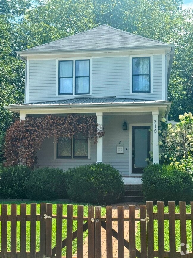 Building Photo - Gorgeous 2BR/2BA Home in Downtown Raleigh