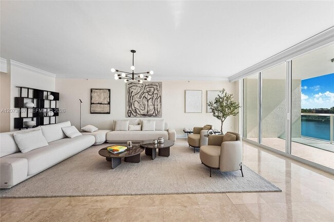 Building Photo - 20201 E Country Club Dr