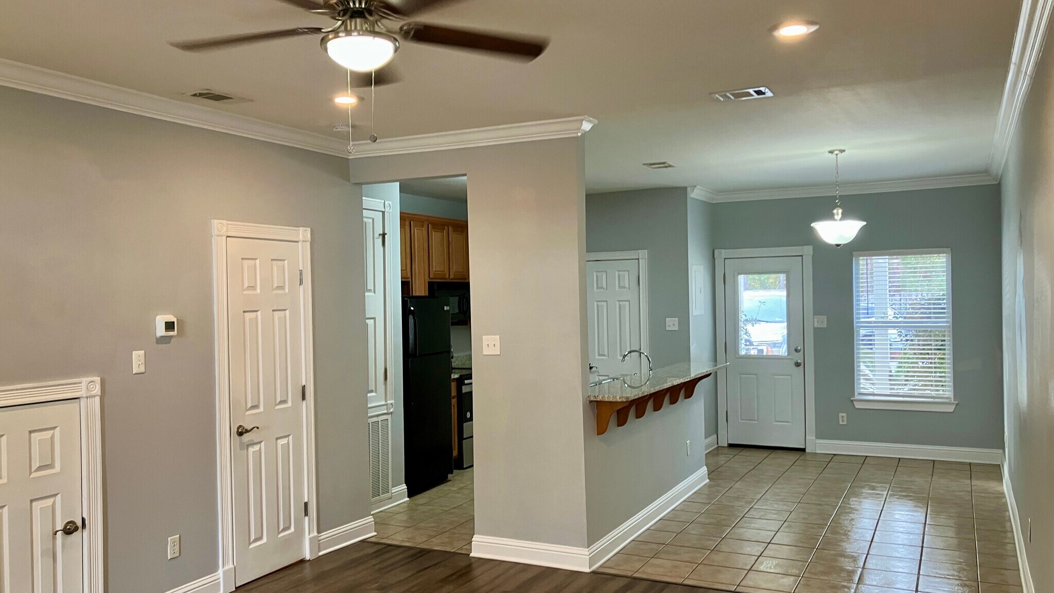 Building Photo - 1332 Tropical Cv