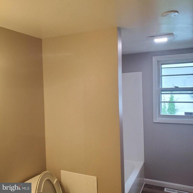 Building Photo - 12512 Stone Bridge Dr