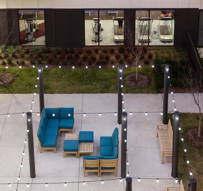 Building Photo - Hello Movie House, Hello 1 Bed Apartment