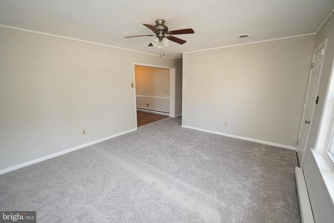 Building Photo - 115 Ridgefield Ln